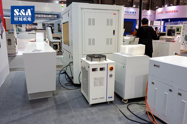 �����и���ĸ�Ʒ�ƺ�?����ʲô��ˮ��?