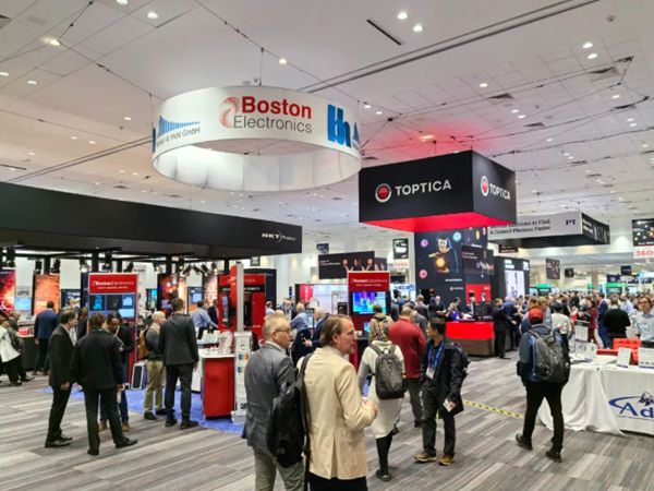 ����ȫ��չ���һվ